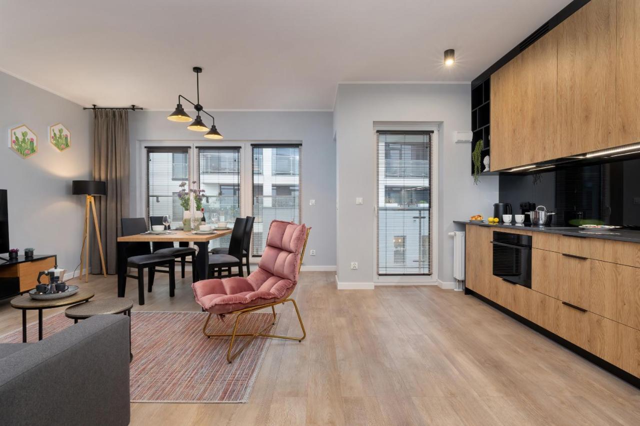 Exclusive Mostowa By Renters Prestige