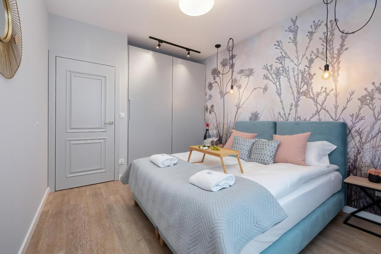 Exclusive Mostowa By Renters Prestige